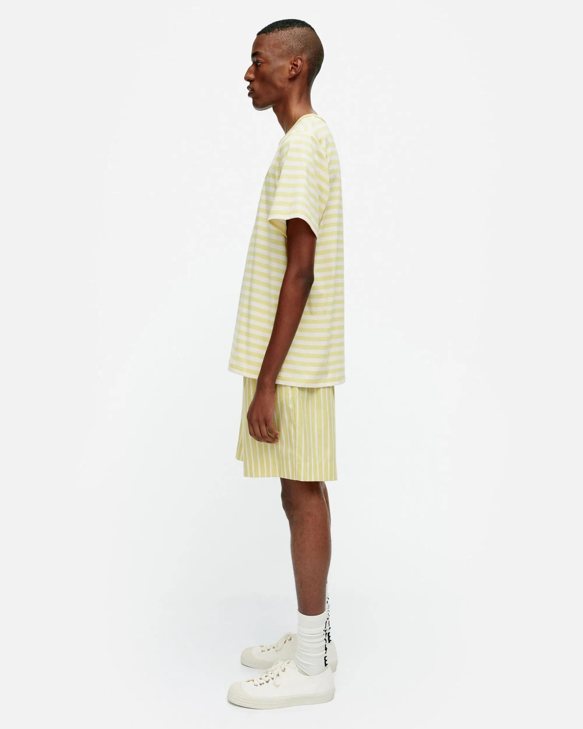 Marimekko Paidat Ja Tunikat>Kioski Tasaraita Men Shortsleeve T-Paita