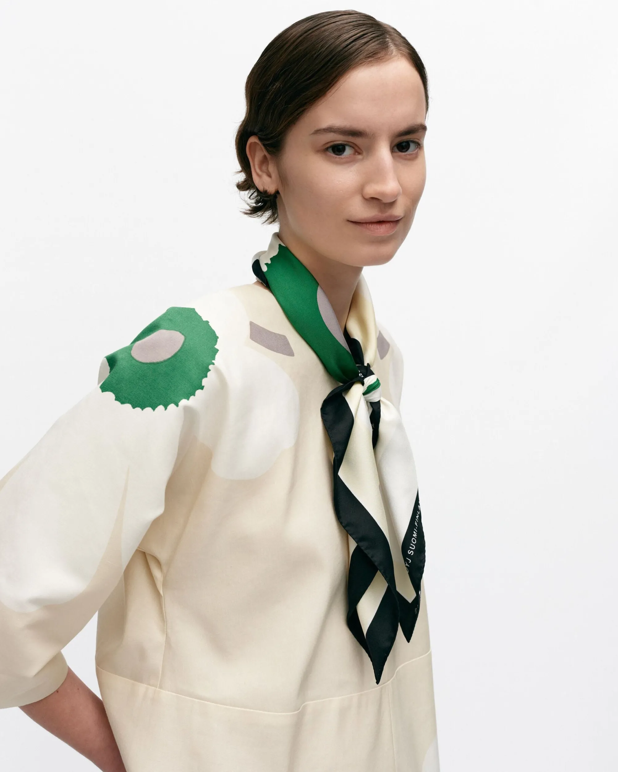 Marimekko Huivit>Lauhtua Heijastus Unikko Silkkihuivi
